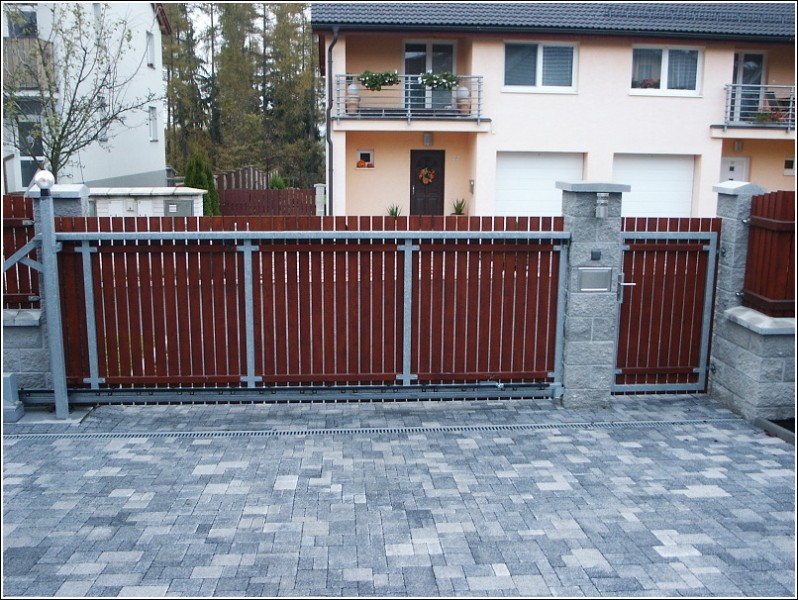 img00004.jpg